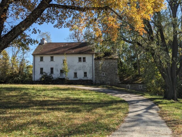 PXL_20251021_185607932